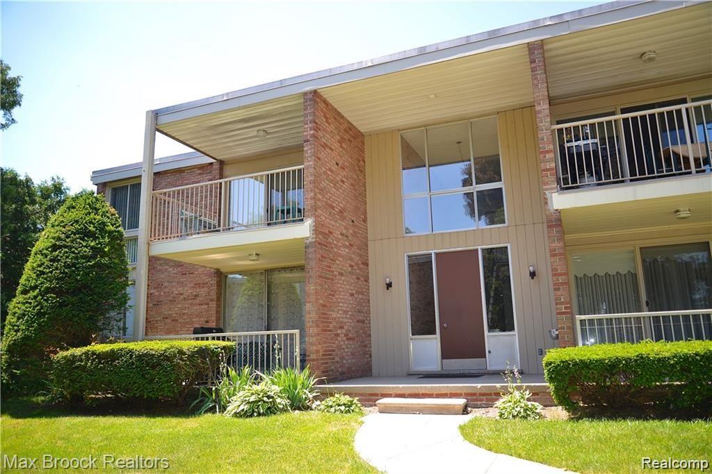4045 West Maple Road, Unit C201 Bloomfield Hills, MI 48301 - Photo 1 of 15 Gallery Image 1