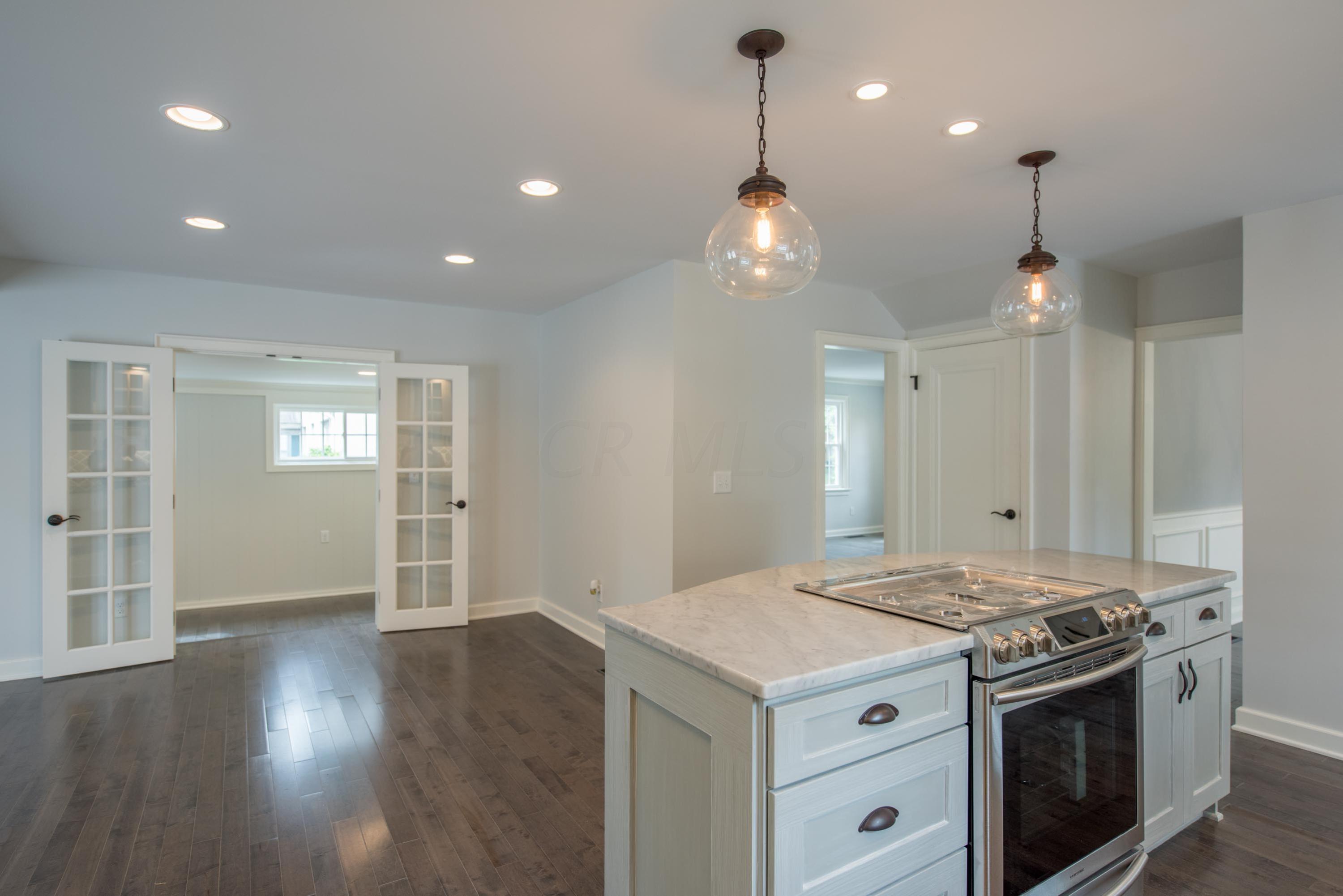 188 South Chesterfield Road Columbus, OH 43209 - Photo 15 of 61