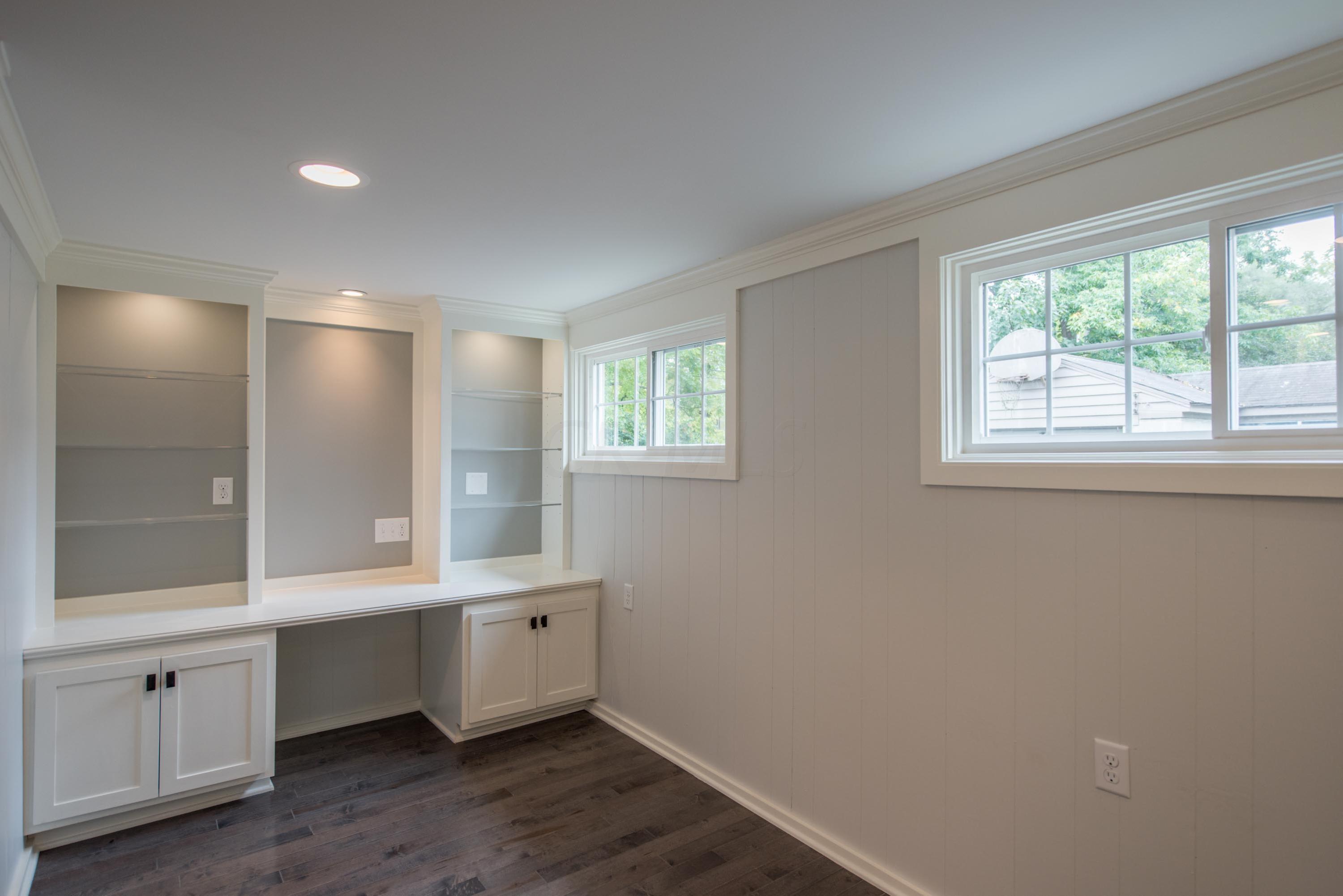 188 South Chesterfield Road Columbus, OH 43209 - Photo 19 of 61