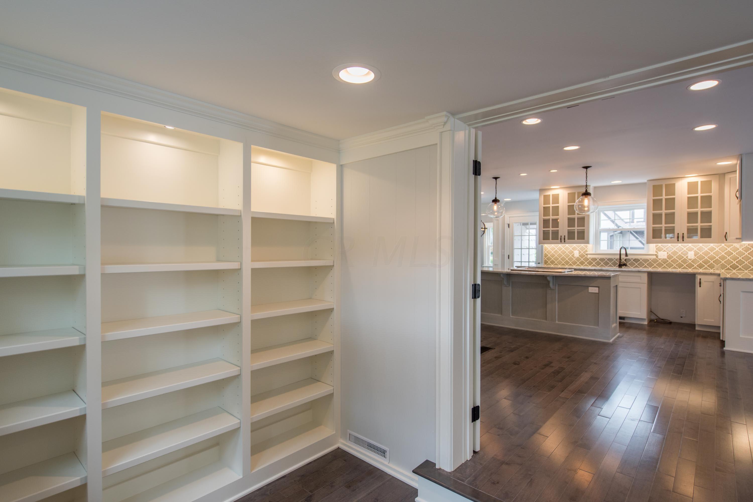 188 South Chesterfield Road Columbus, OH 43209 - Photo 21 of 61
