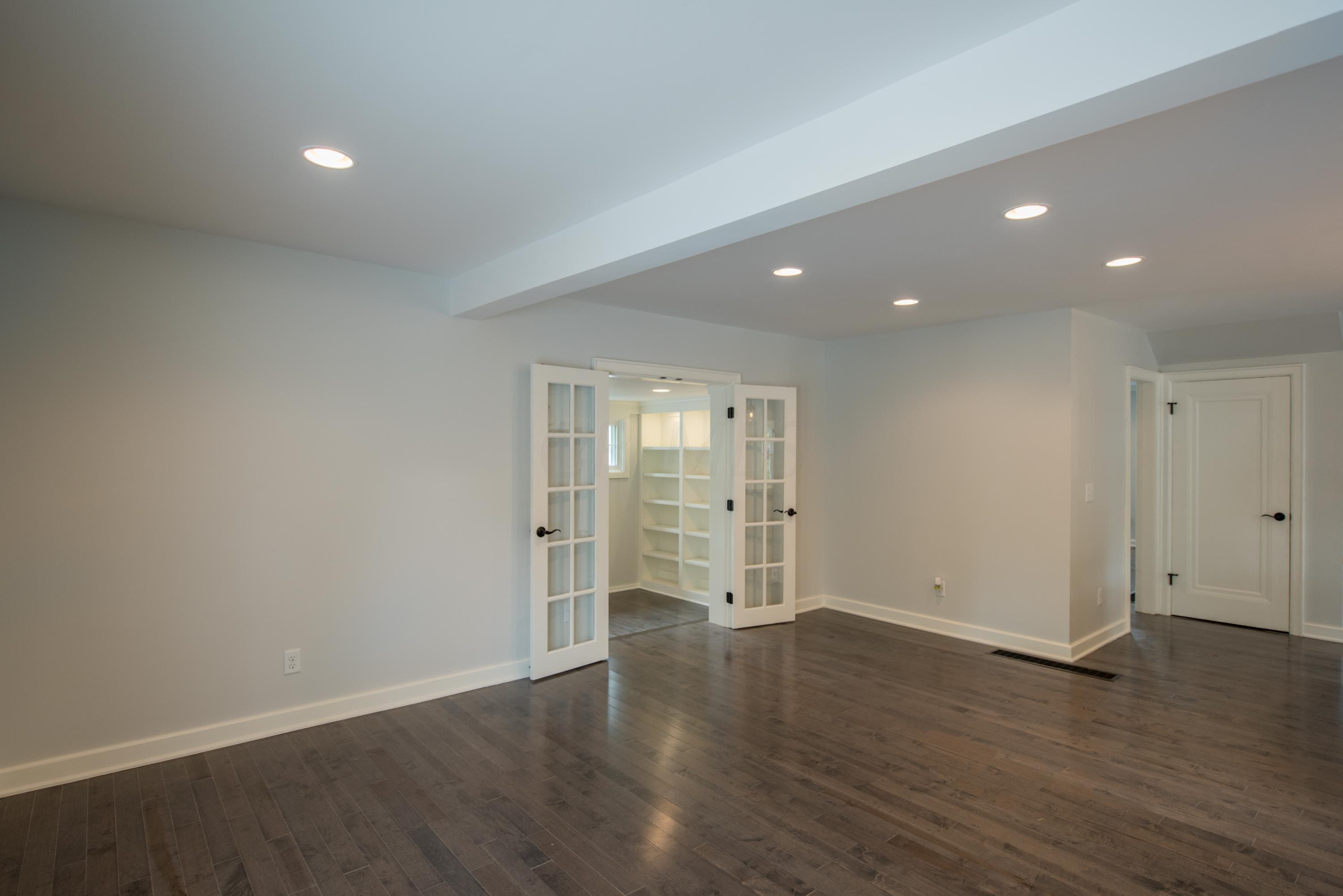 188 South Chesterfield Road Columbus, OH 43209 - Photo 26 of 61