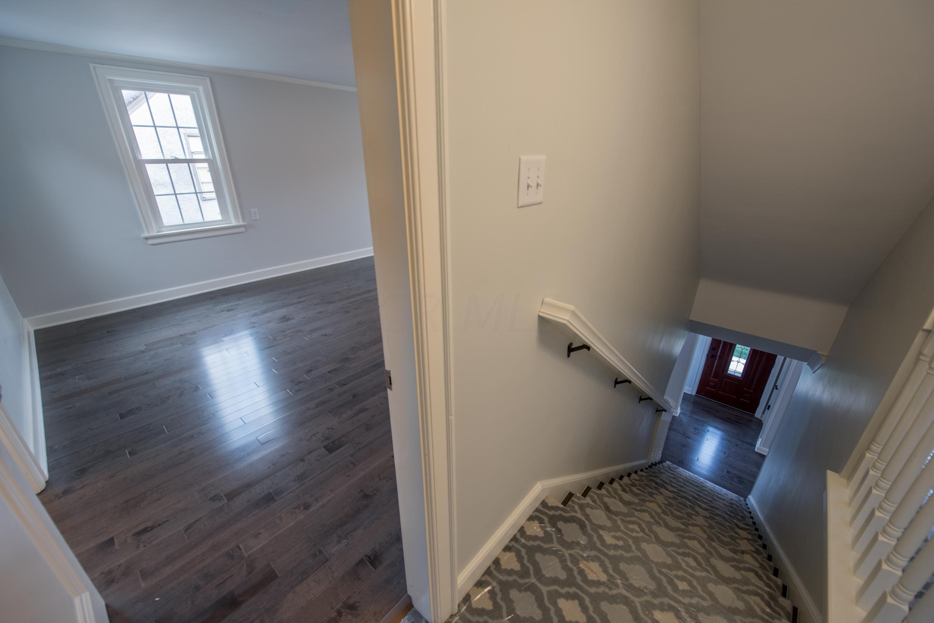 188 South Chesterfield Road Columbus, OH 43209 - Photo 36 of 61