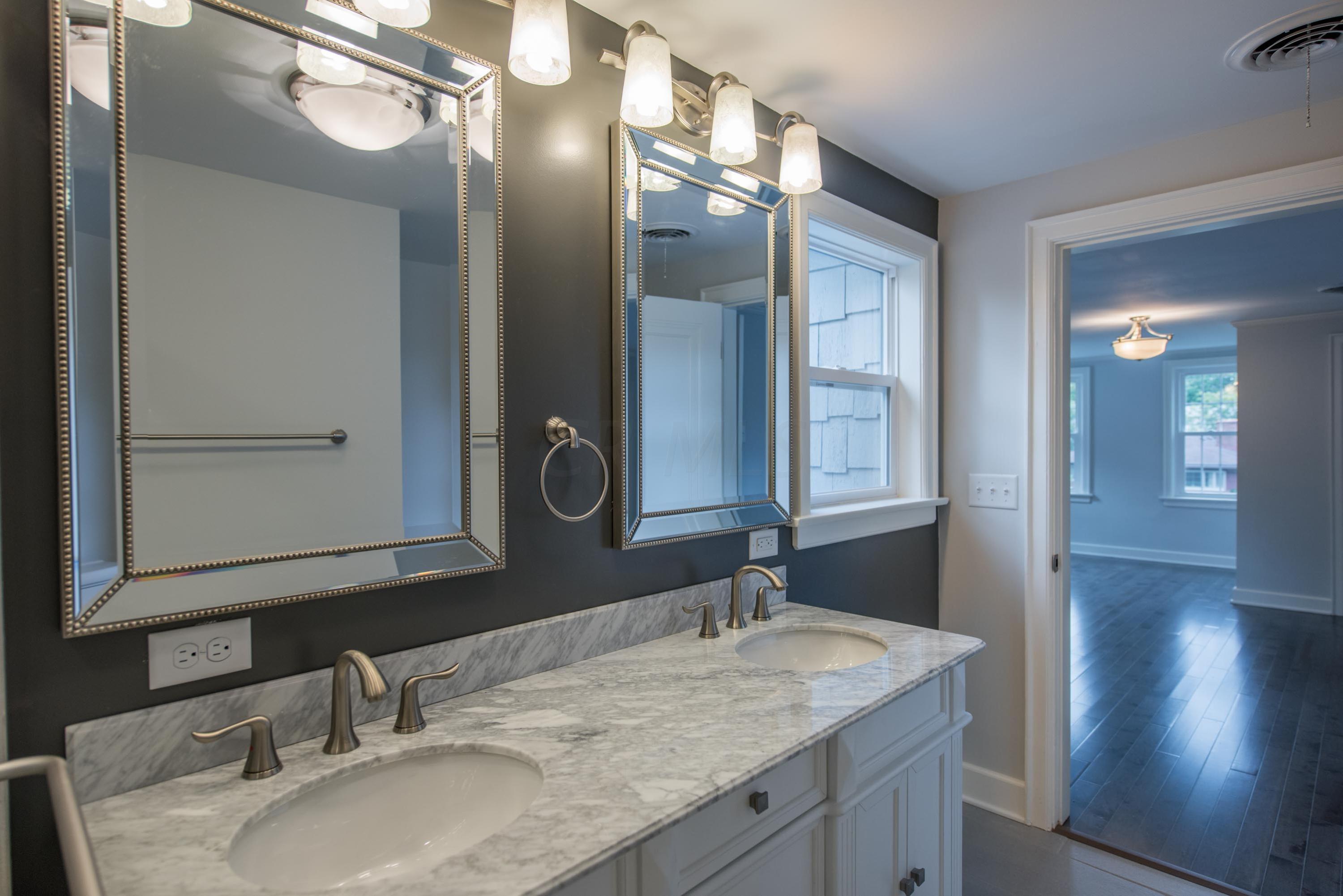 188 South Chesterfield Road Columbus, OH 43209 - Photo 44 of 61