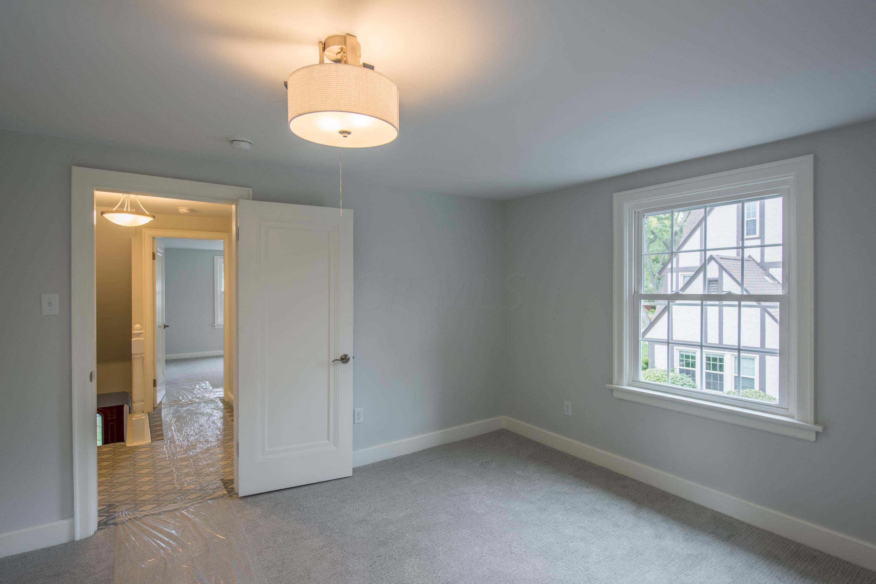 188 South Chesterfield Road Columbus, OH 43209 - Photo 51 of 61