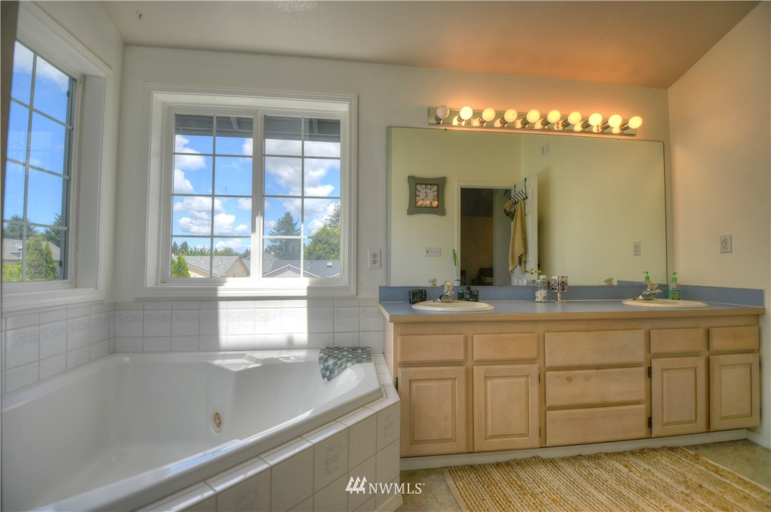 5932 59th Loop Southeast Lacey, WA 98513 - Photo 19 of 25 Gallery Image 19
