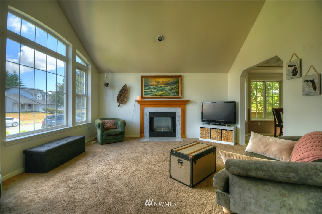 5932 59th Loop Southeast Lacey, WA 98513 - Photo 3 of 25 Gallery Image 3