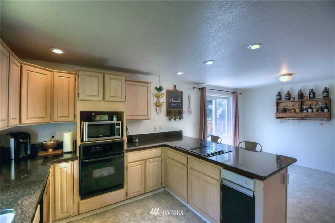 5932 59th Loop Southeast Lacey, WA 98513 - Photo 8 of 25 Gallery Image 8