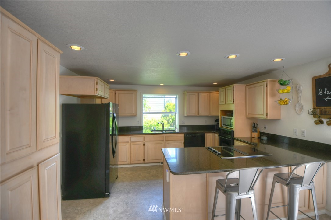 5932 59th Loop Southeast Lacey, WA 98513 - Photo 9 of 25 Gallery Image 9