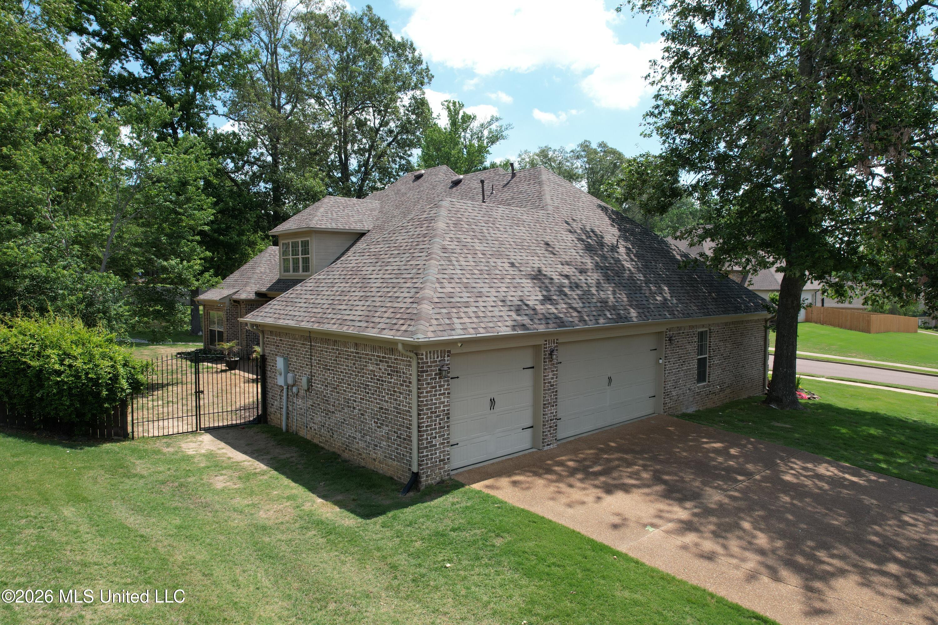 1435 Hillshire Road Hernando, MS 38632 - Photo 4 of 23 DJI_0338
