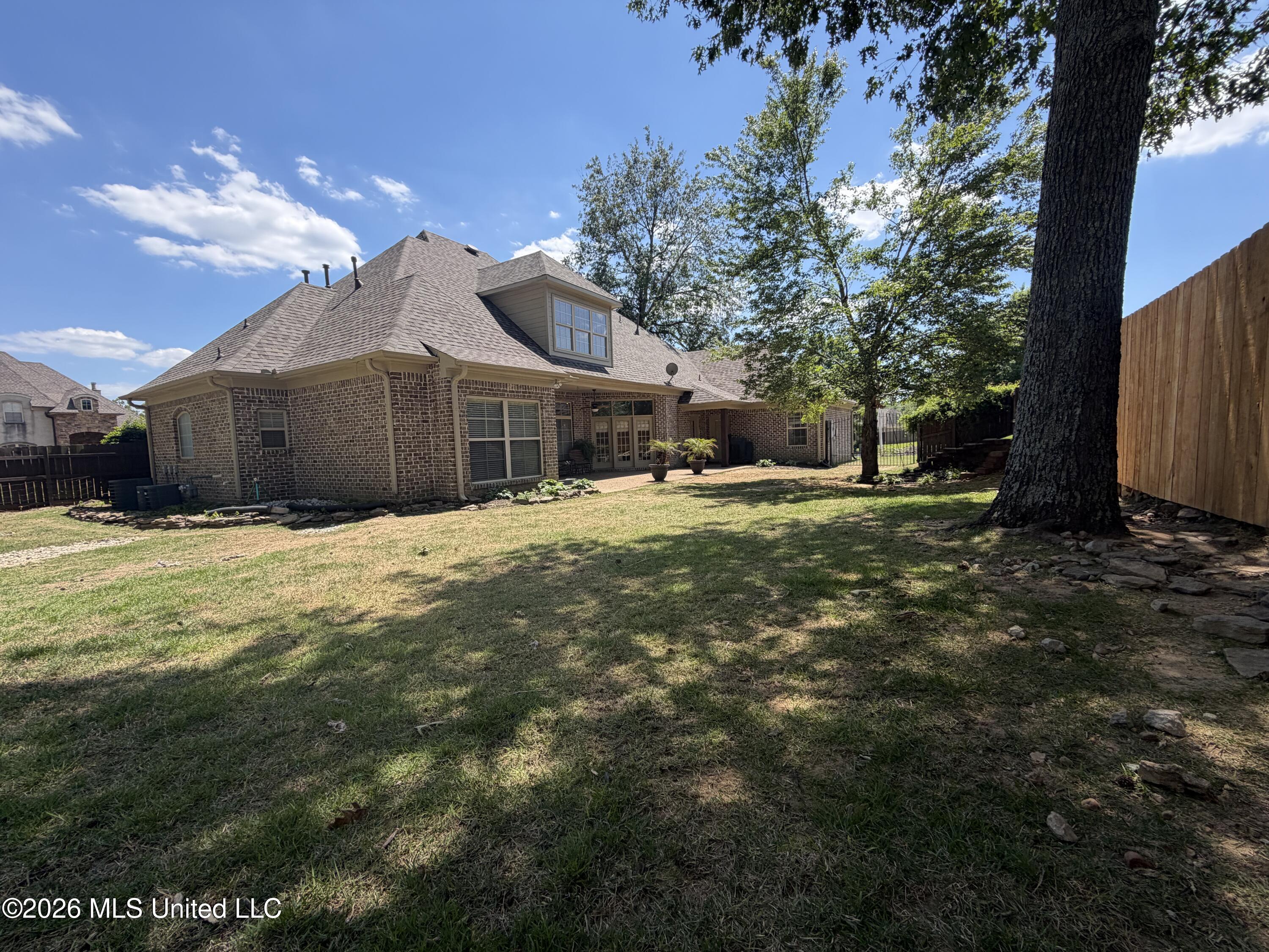 1435 Hillshire Road Hernando, MS 38632 - Photo 5 of 23 IMG_8257