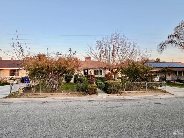 a view of a park with a bench