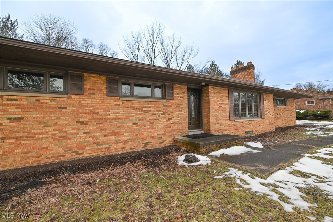 16561 Shurmer Road Strongsville, OH 44136 - Photo 3 of 40 Gallery Image 3