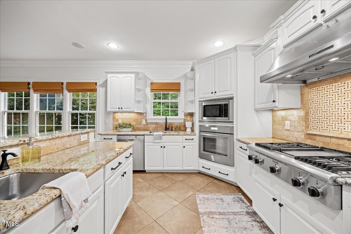 2507 Mayview Road Raleigh, NC 27607 - Photo 14 of 53 07-2A1A1150