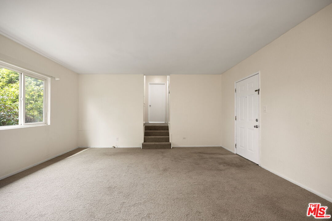 161 West Channel Road, Unit 5 Santa Monica, CA 90402 - Photo 9 of 21