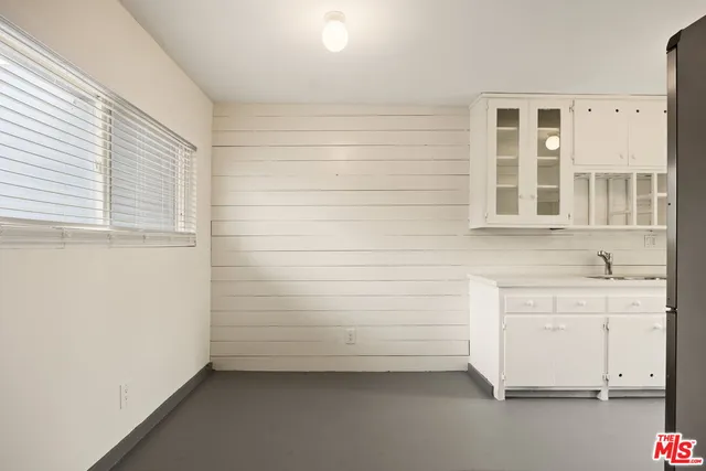 $3,800 | 161 West Channel Road, Unit 5, Santa Monica, CA 90402