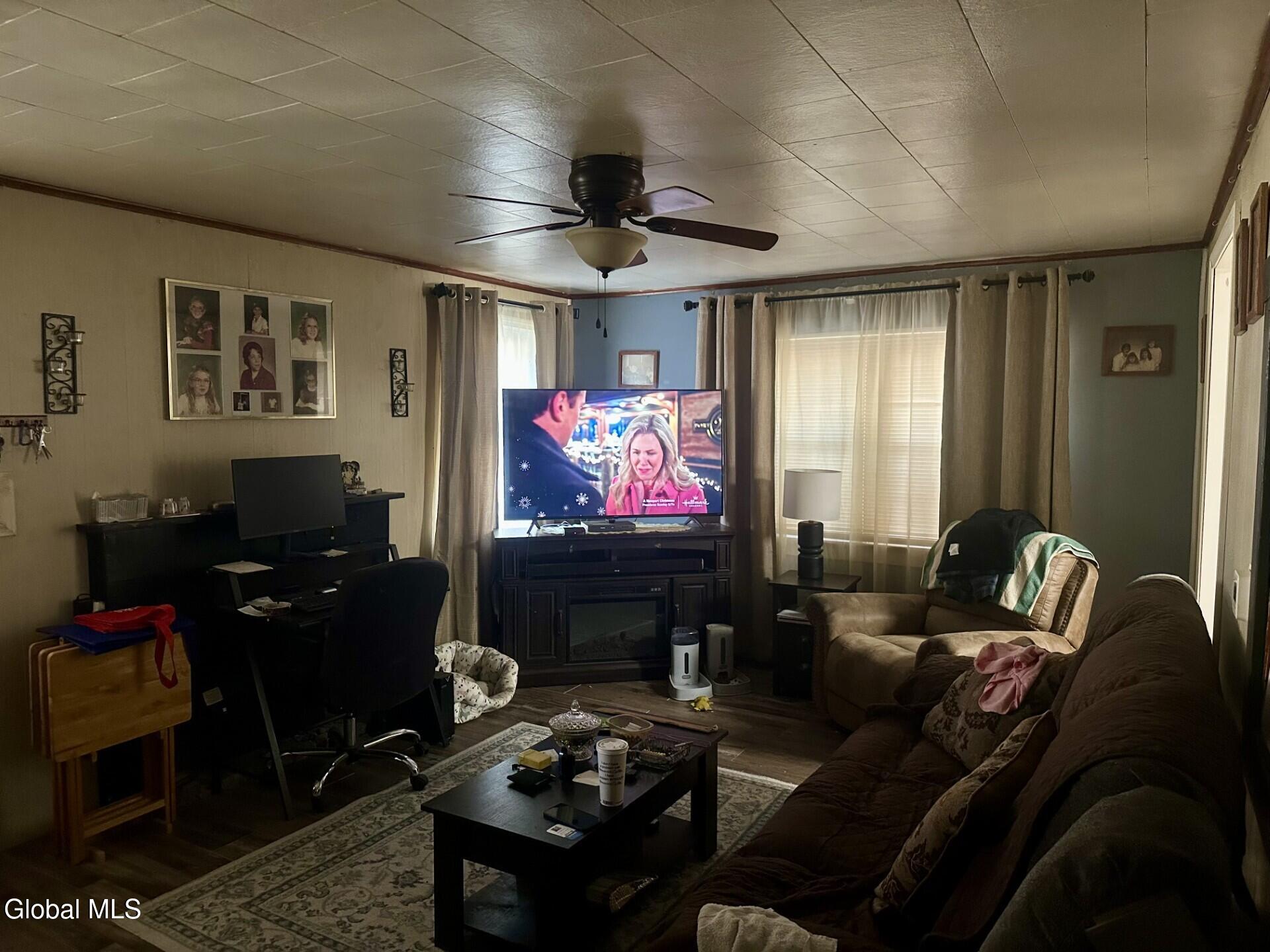 1136 Dix Avenue Hudson Falls, NY 12839 - Photo 5 of 33 6