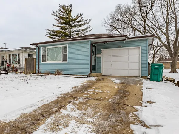 $260,000 | 1109 Frederick Street, Joliet, IL 60435