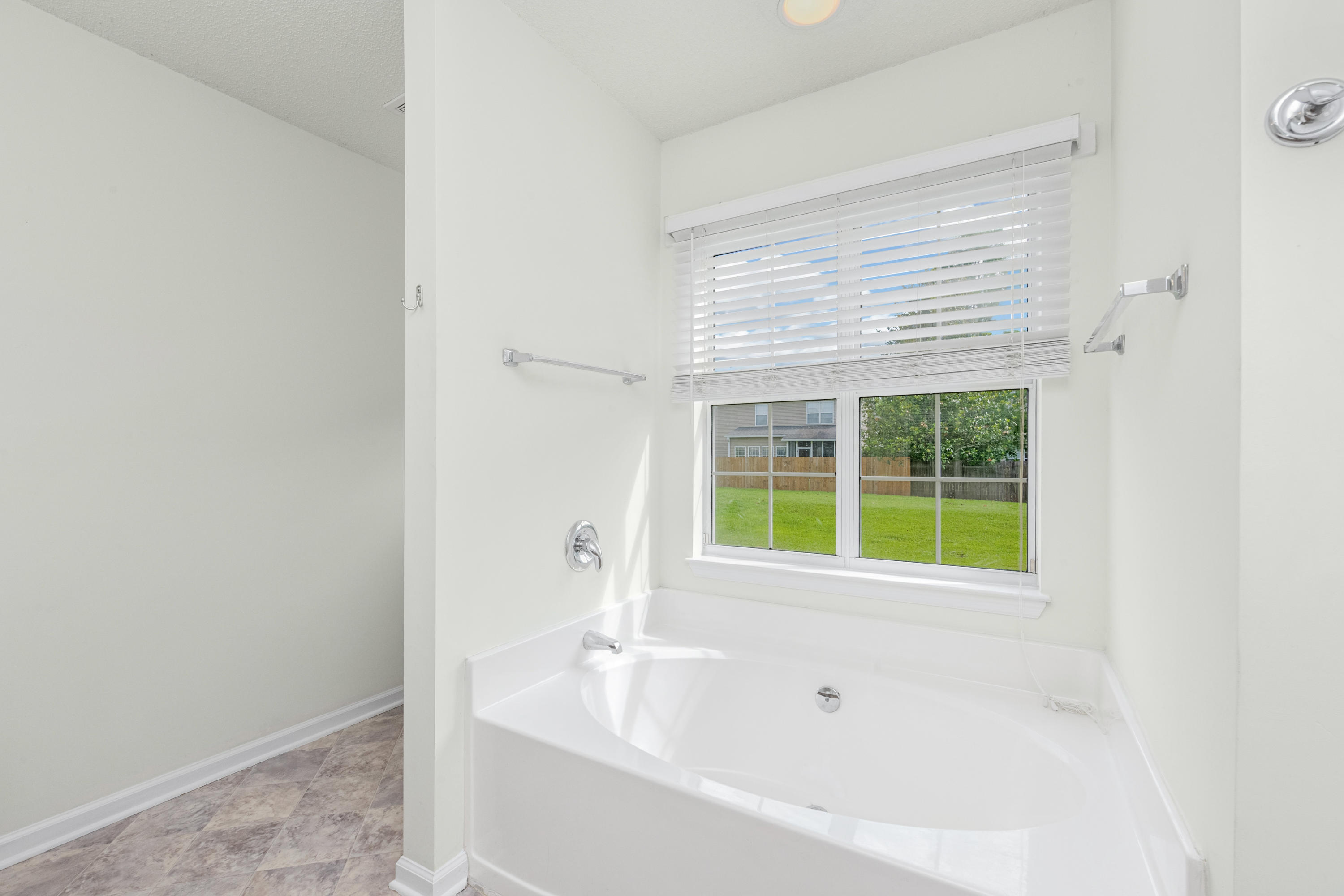 111 Walnut Creek Road Charleston, SC 29414 - Photo 17 of 29 111 Walnut Creek_Low Res-10