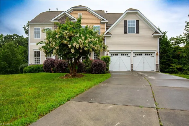 $489,999 | 3510 Meadow Glen Court, Clemmons, NC 27012