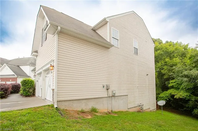 $489,999 | 3510 Meadow Glen Court, Clemmons, NC 27012