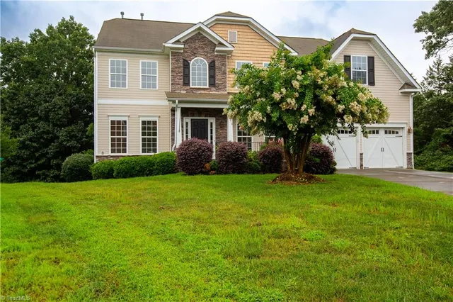 $489,999 | 3510 Meadow Glen Court, Clemmons, NC 27012