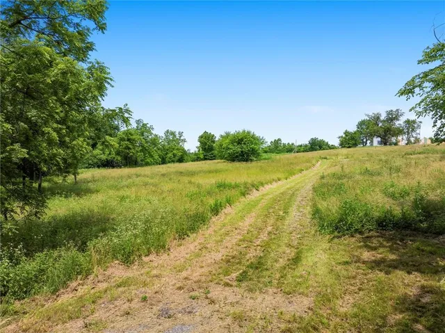 $179,950 | Cantrell Road, Linwood, KS 66052