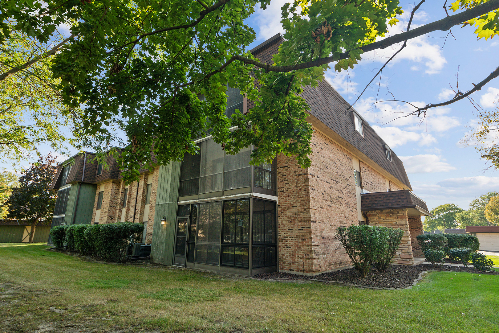 11133 E Road, Unit A Palos Hills, IL 60465 - Photo 18 of 22 Gallery Image 18