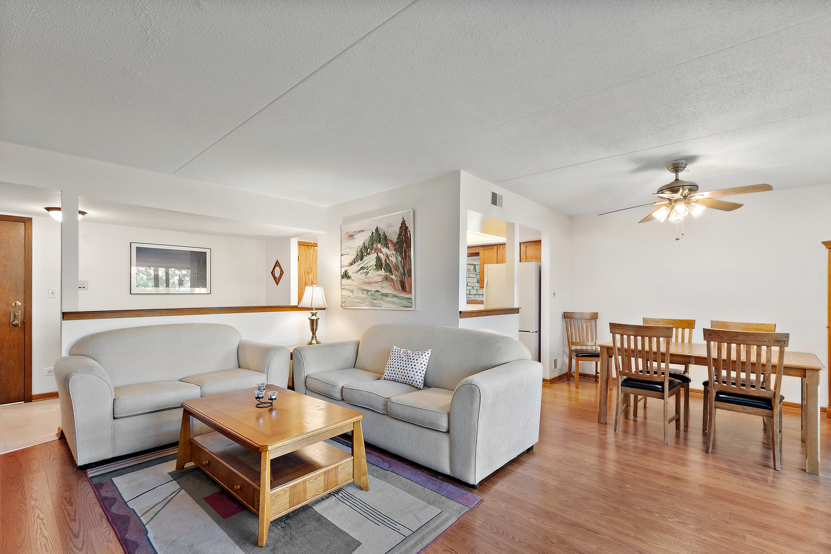 11133 E Road, Unit A Palos Hills, IL 60465 - Photo 4 of 22 Gallery Image 4