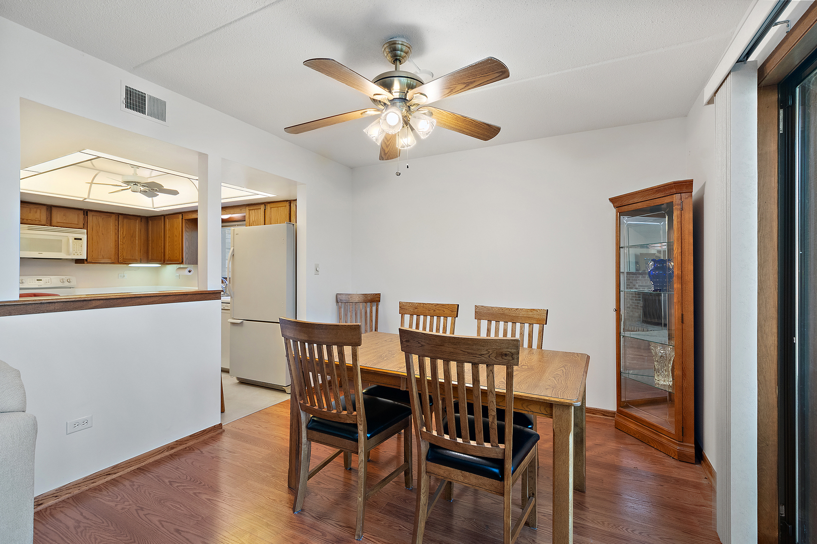 11133 E Road, Unit A Palos Hills, IL 60465 - Photo 6 of 22 Gallery Image 6