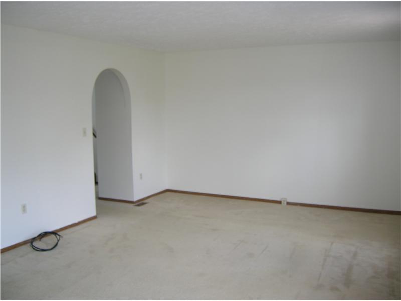 412 Shady Ridge Drive Monroeville, PA 15146 - Photo 5 of 25 Living Room.