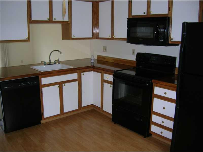 412 Shady Ridge Drive Monroeville, PA 15146 - Photo 10 of 25 Kitchen.