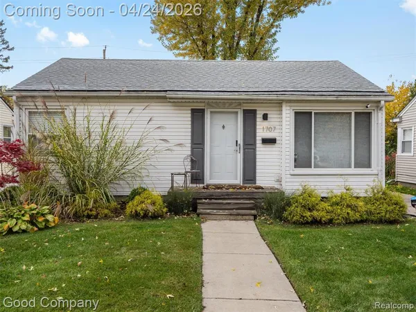$2,000 | 1707 Garfield Street, Ferndale, MI 48220