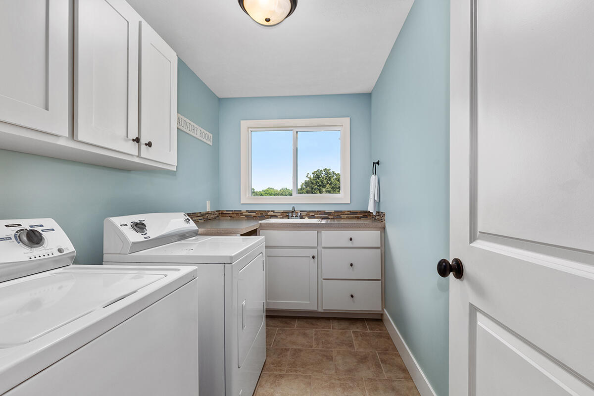 4270 Autumn Ridge Drive Middleville, MI 49333 - Photo 18 of 28 IMG_1013-ca4788da951f8cfe640719fdfaf3bb6