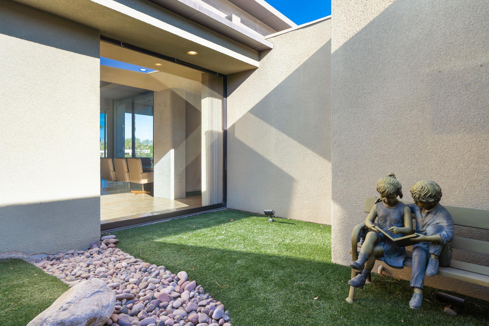 71094 La Paz Road Rancho Mirage, CA 92270 - Photo 34 of 38 a view of a porch with chairs and backyard