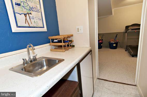 9445 Kilimanjaro Road Columbia, MD 21045 - Photo 20 of 28 Wet Bar