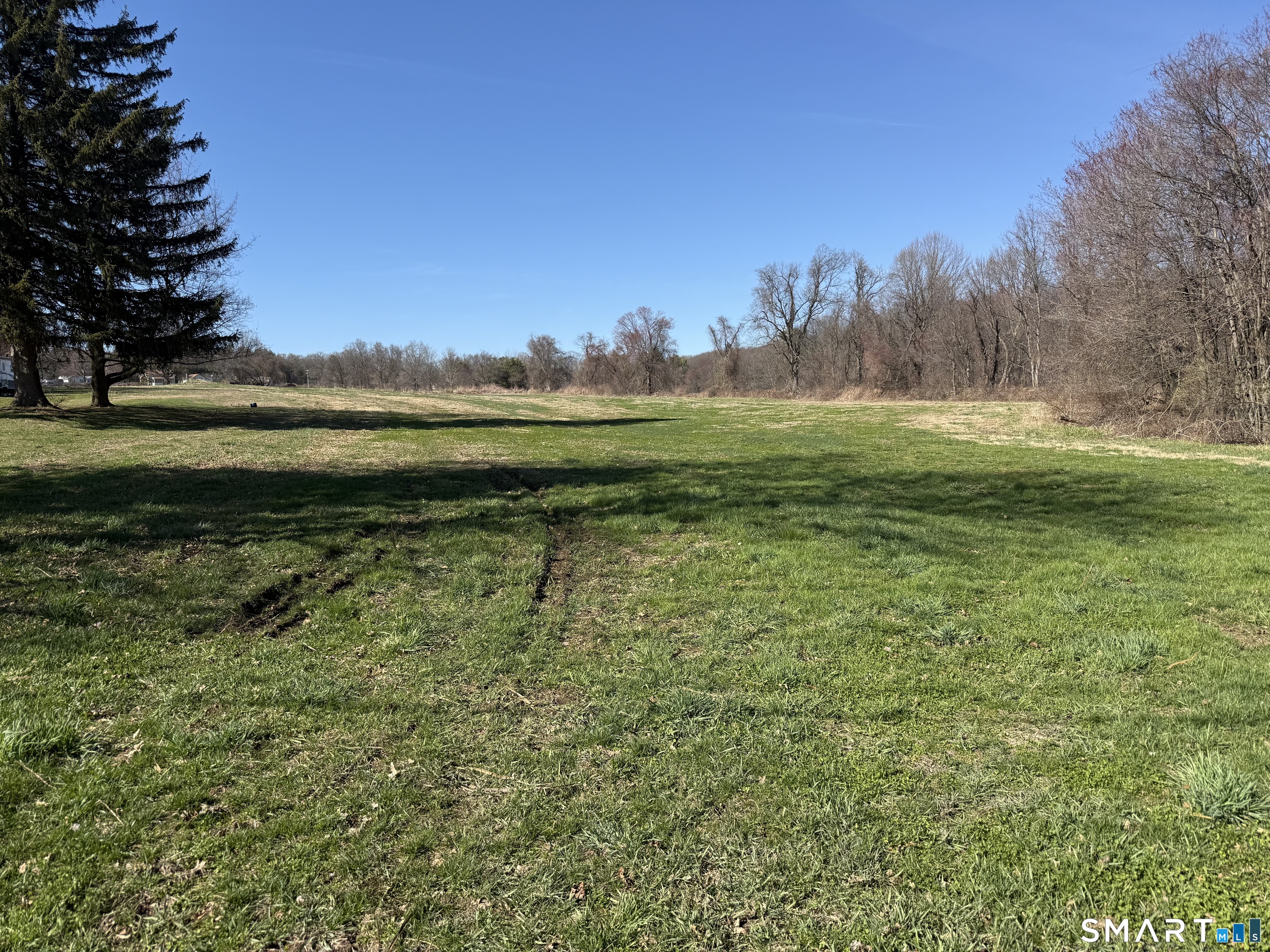 101 Mantup Road Putnam, CT 06260 - Photo 2 of 3