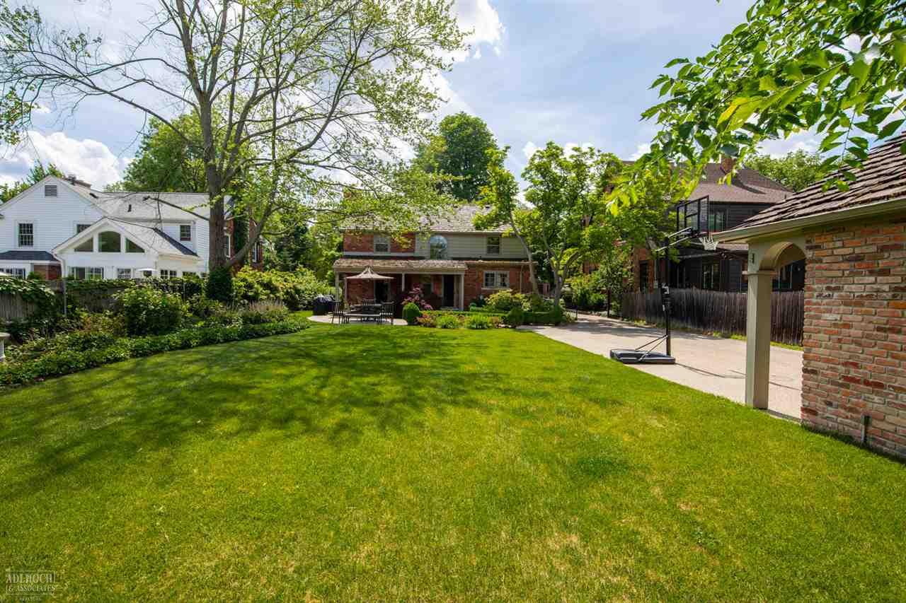 1134 Yorkshire Road Grosse Pointe Park, MI 48230 - Photo 28 of 30