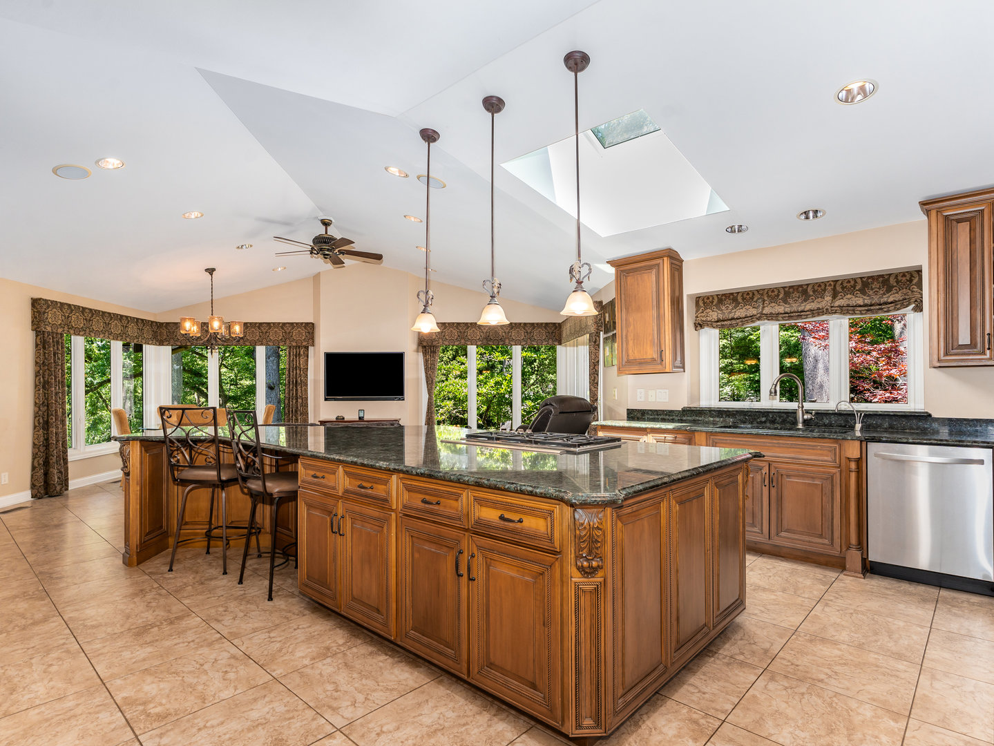 12 Arrowhead Lane DeKalb, IL 60115 - Photo 11 of 55