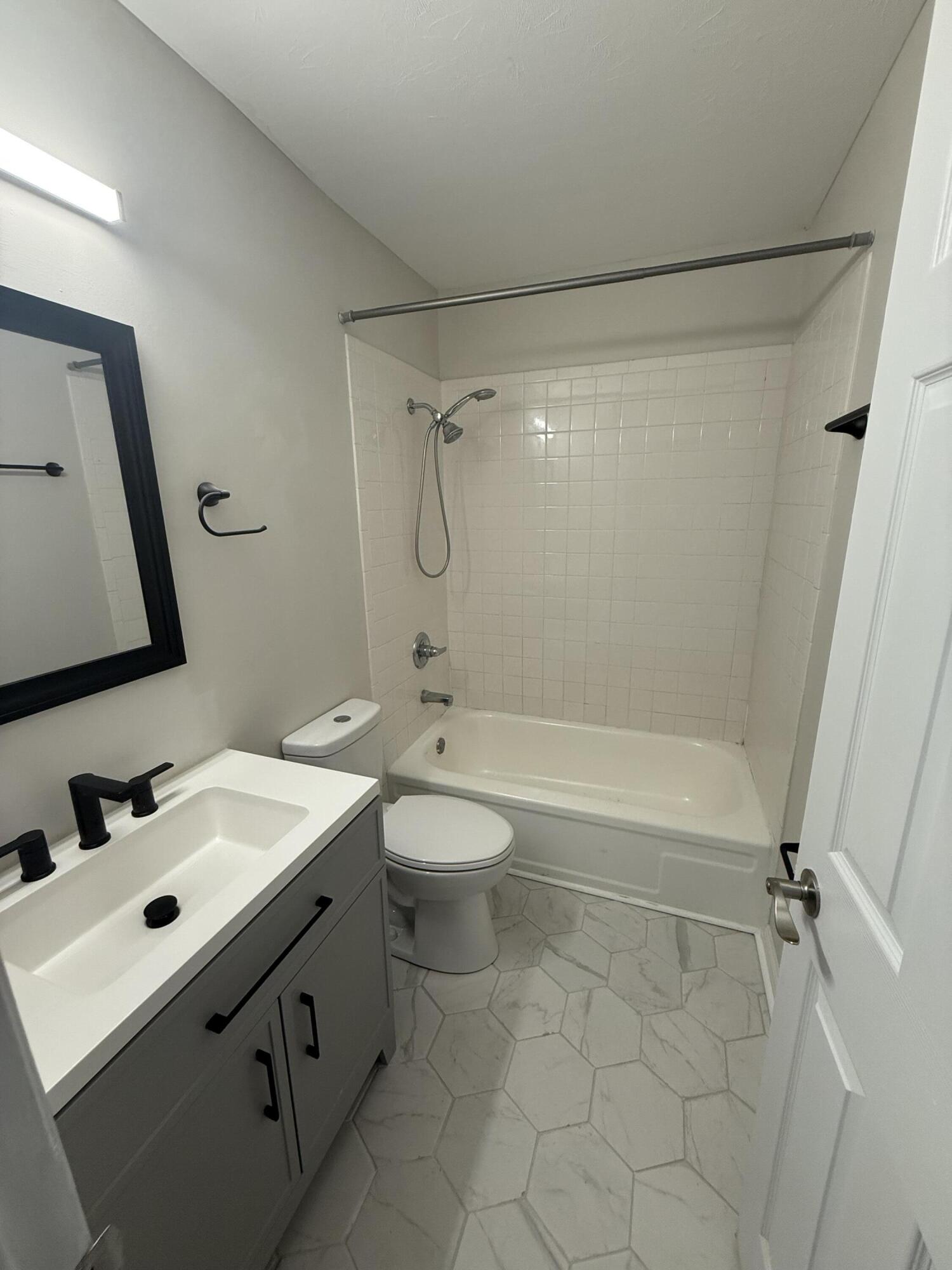 111 Winding Way, Unit L Covington, KY 41011 - Photo 17 of 20