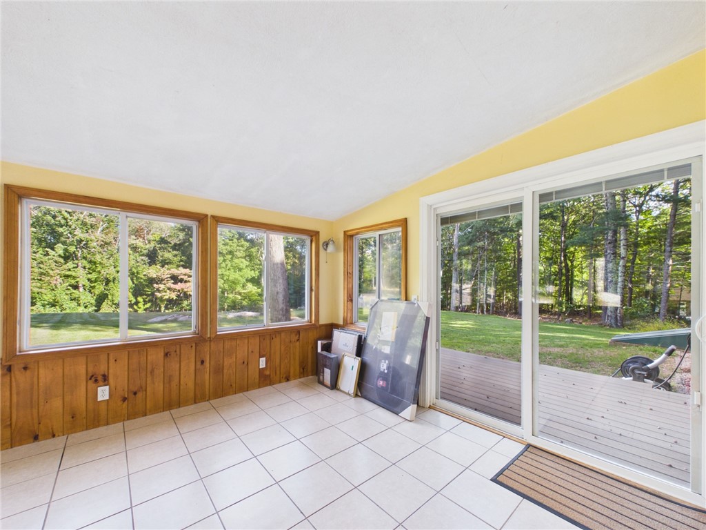 778 Hammet Road Coventry, RI 02816 - Photo 15 of 29 Gallery Image 15