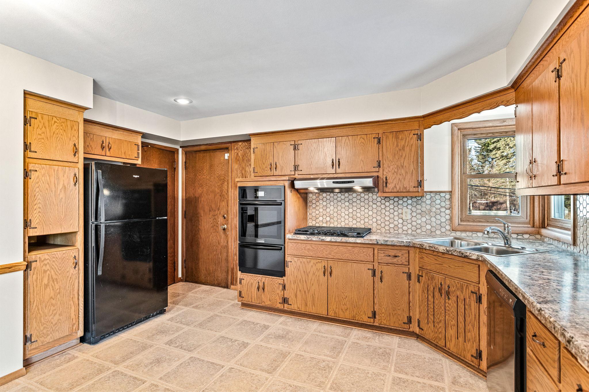 2310 Jones Place Bloomington, MN 55431 - Photo 11 of 40