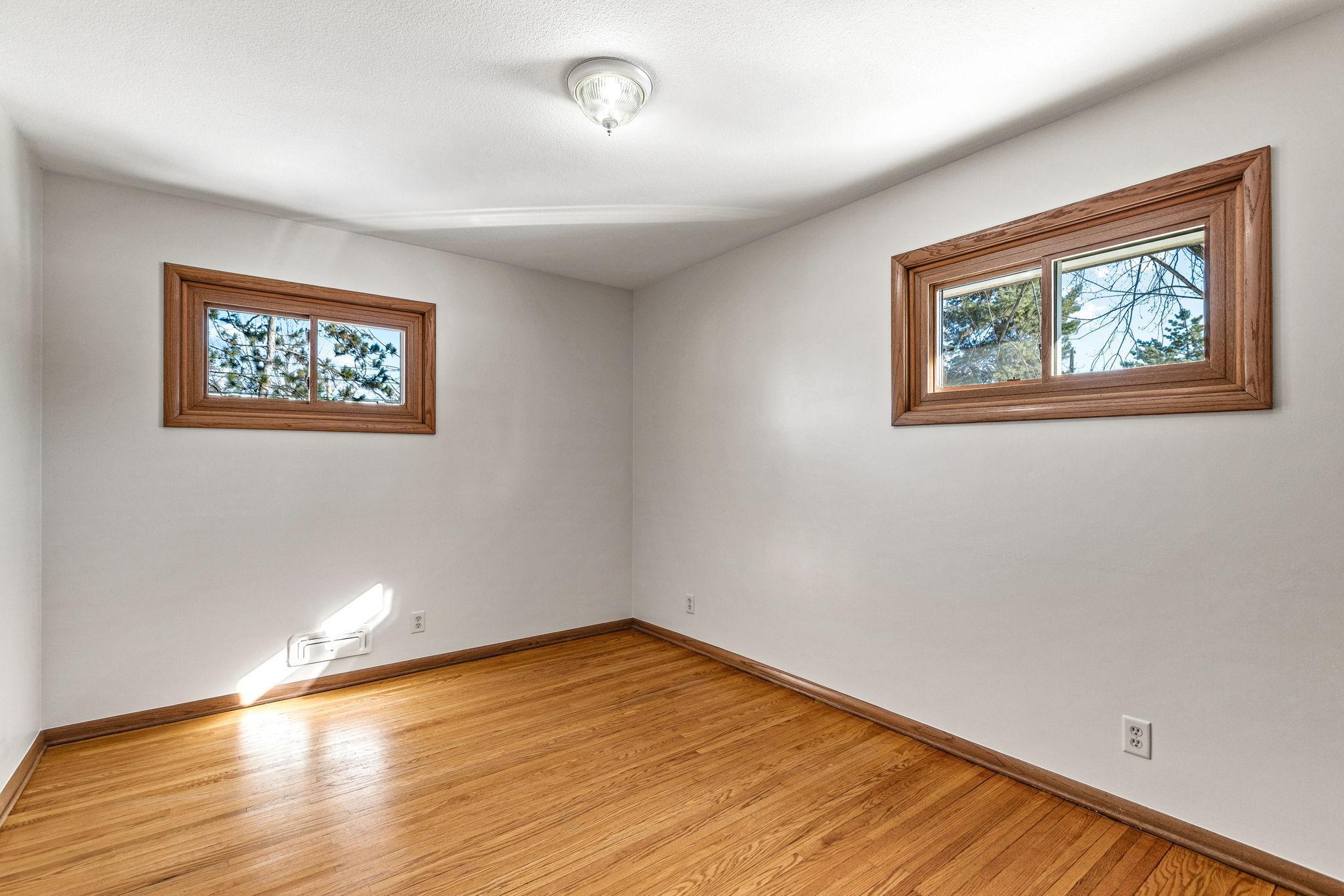 2310 Jones Place Bloomington, MN 55431 - Photo 14 of 40