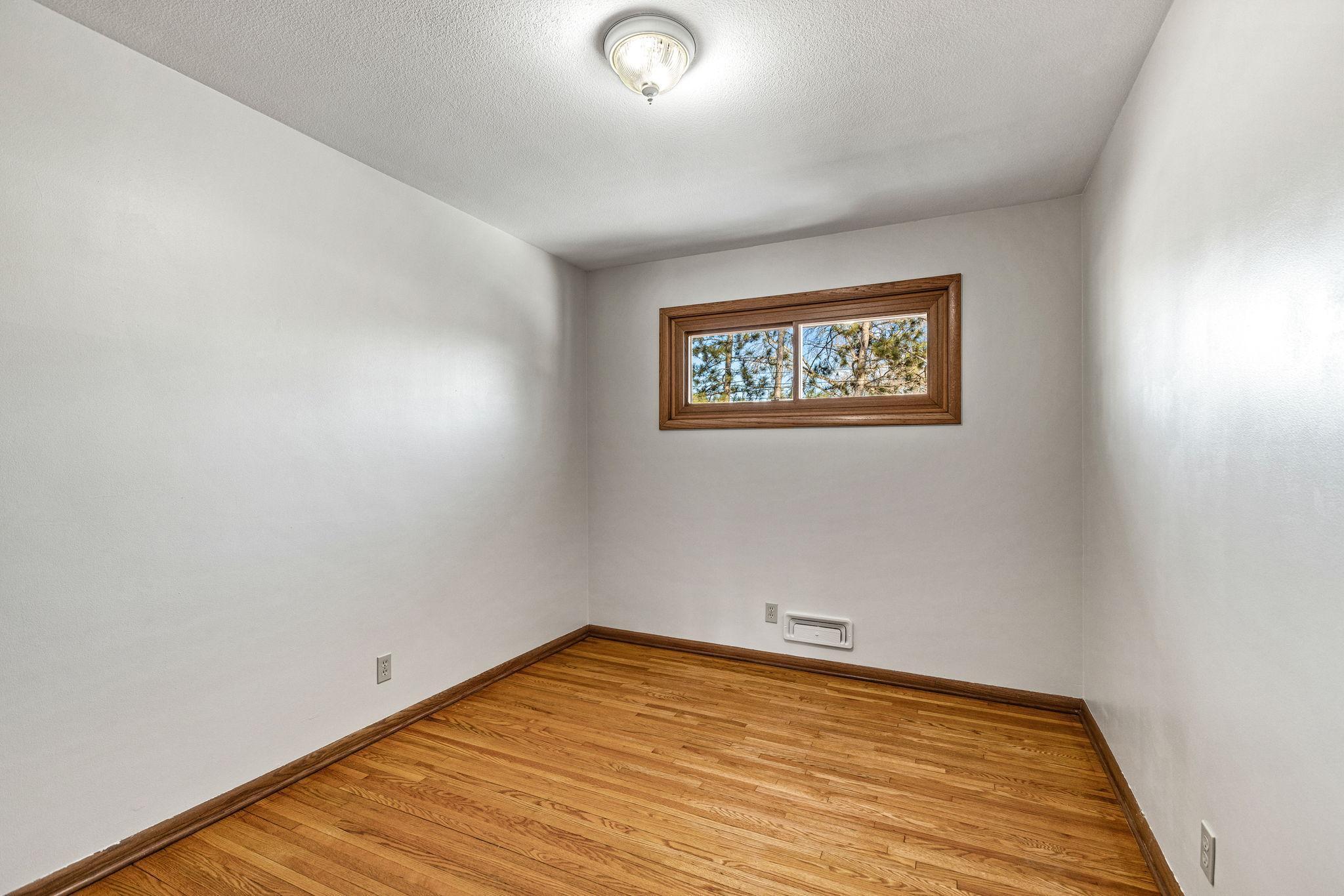 2310 Jones Place Bloomington, MN 55431 - Photo 16 of 40