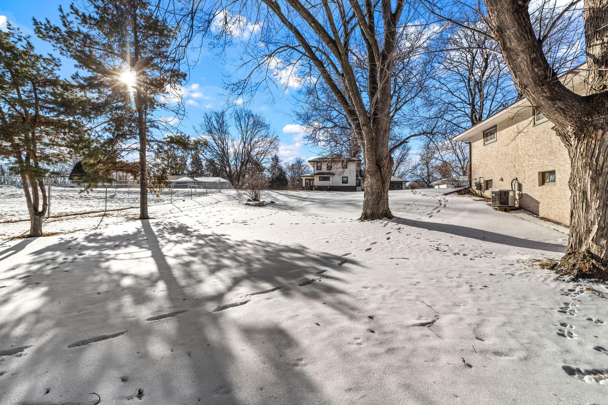 2310 Jones Place Bloomington, MN 55431 - Photo 32 of 40