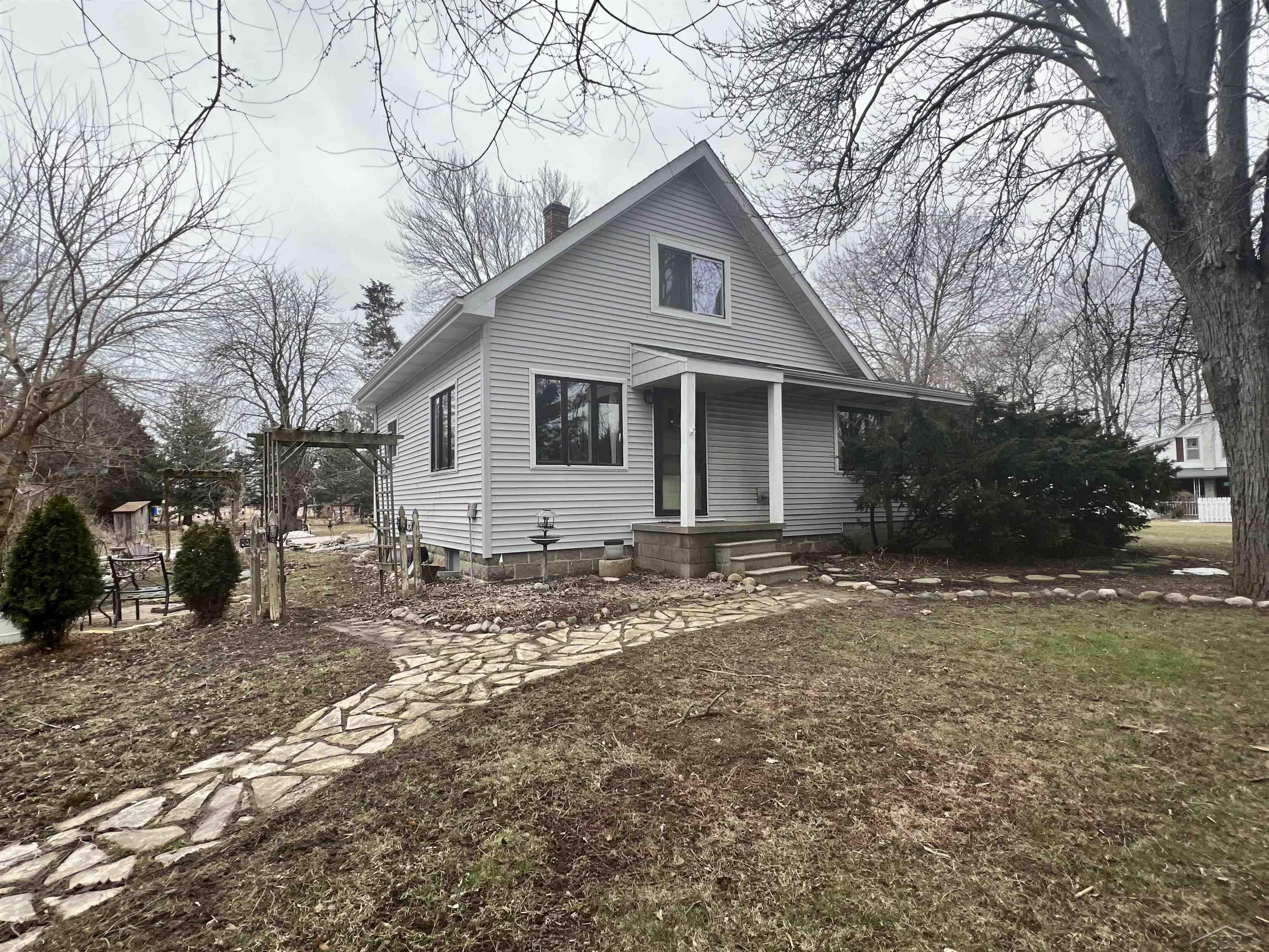 17375 Dice Road Hemlock, MI 48626 - Photo 1 of 22 50103932.JPG