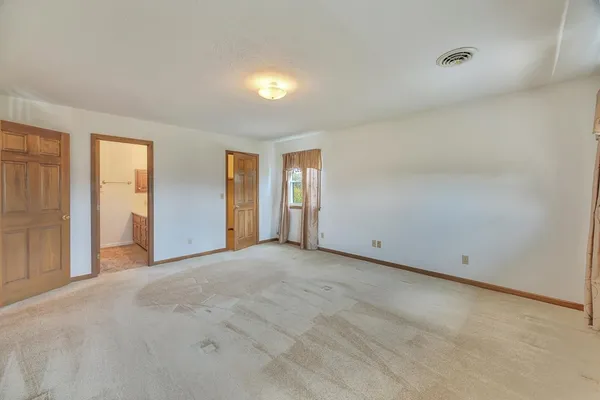 $549,900 | 1163 East Mud Pike Road, Osgood, IN 47037