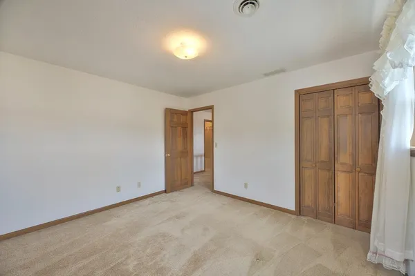 $549,900 | 1163 East Mud Pike Road, Osgood, IN 47037