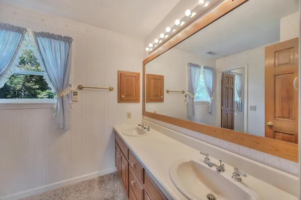 $549,900 | 1163 East Mud Pike Road, Osgood, IN 47037