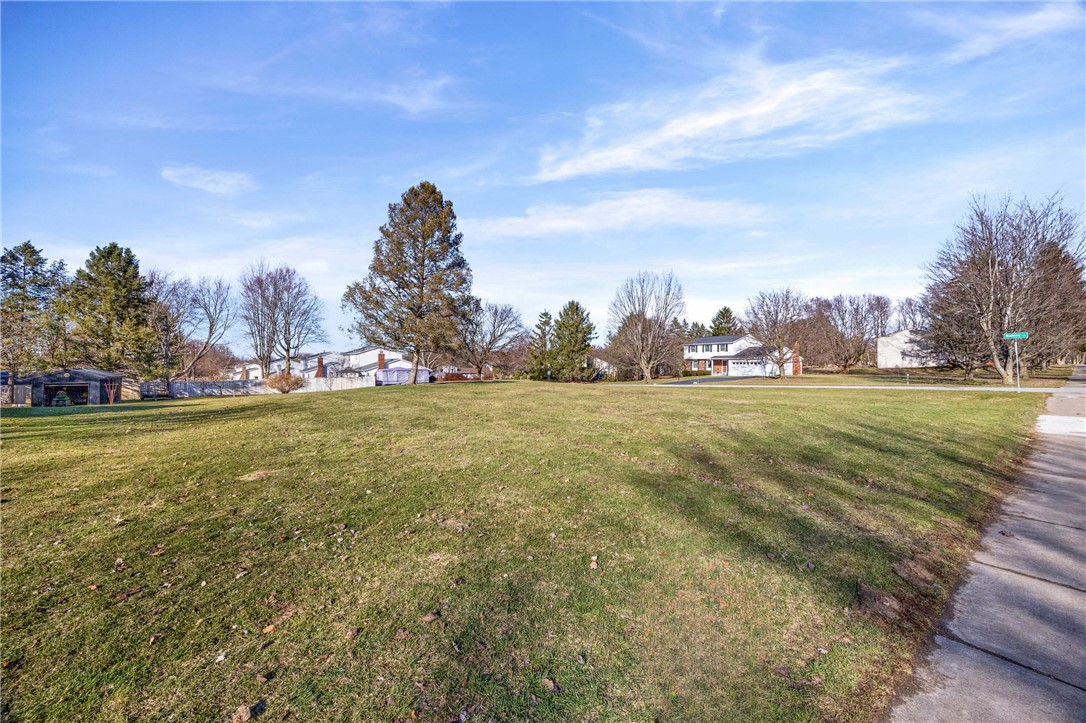 668 Embury Road Penfield, NY 14625 - Photo 5 of 7