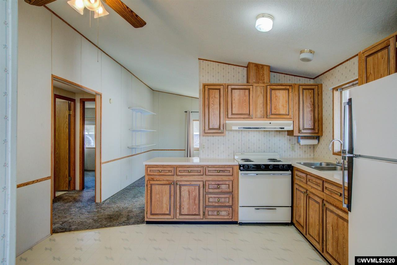 205 Boone Road Southeast, Unit 4 Salem, OR 97306 - Photo 10 of 30